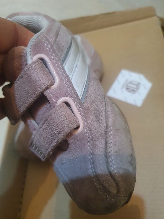 Продам кроссовки детские