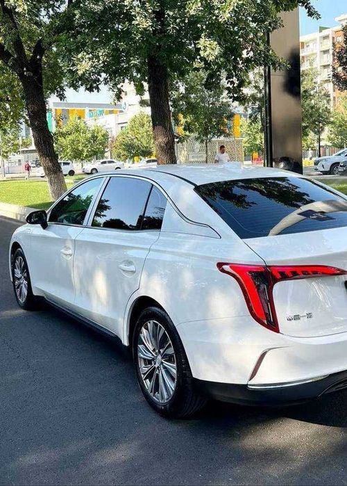 Hongqi eqm5 610km, naqd va halol nasiya