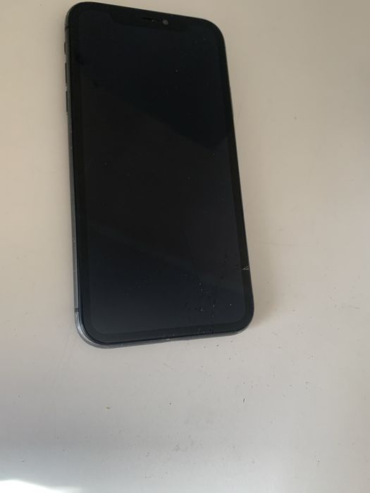 Iphone 11 продам/обменяю состояние нормальное