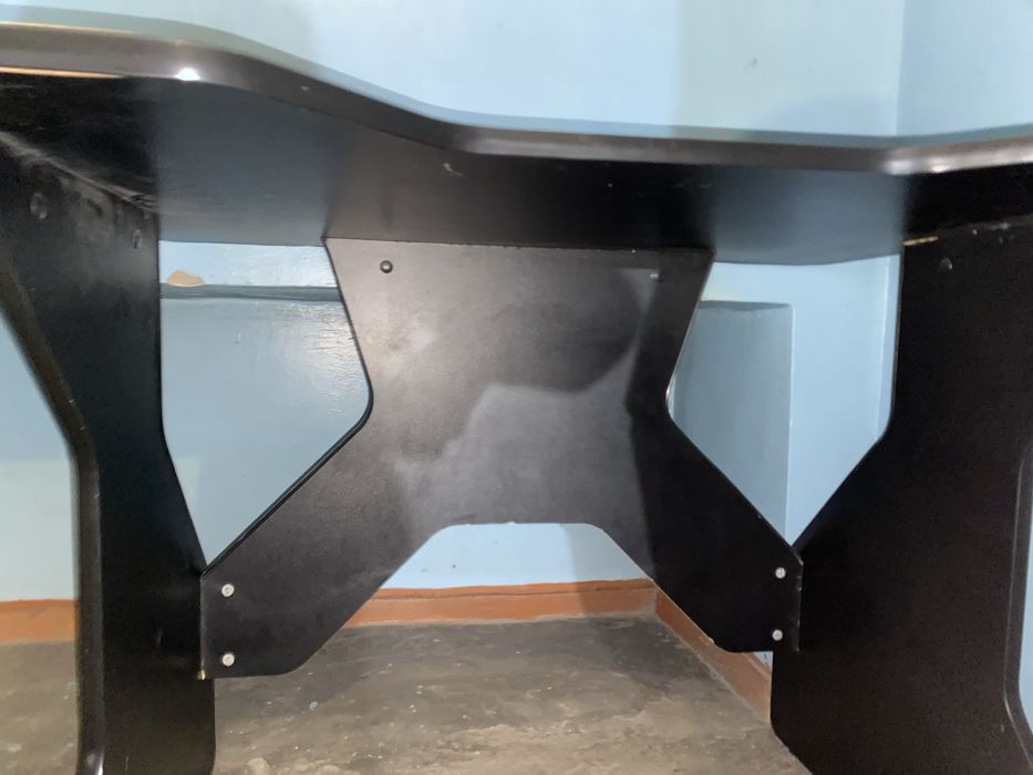 Стол компьютерный