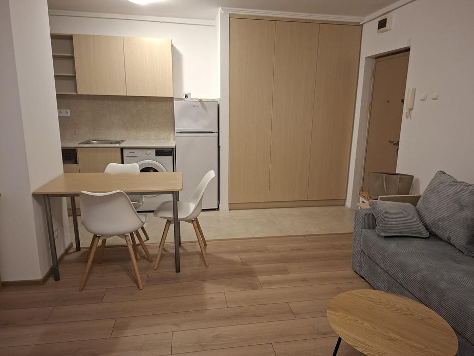 Proprietar închiriez apartament în zona străzii Brâncuși cu o cameră și nișă de dormit