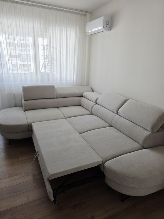 Vând coltar extensibil cu lada de depozitare, BEJ