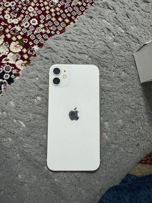 Продам айфон11. 128 гб срочно.