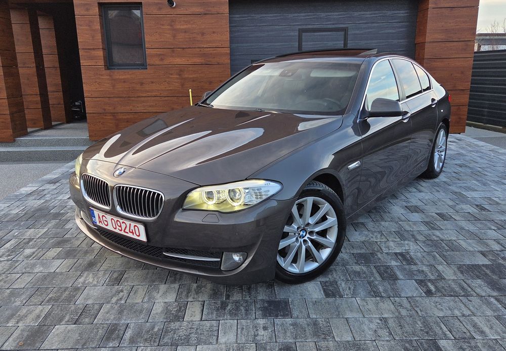 BMW F10 / Seria 520 Diesel  / Trapa / Xenon  / Scaune  Confort