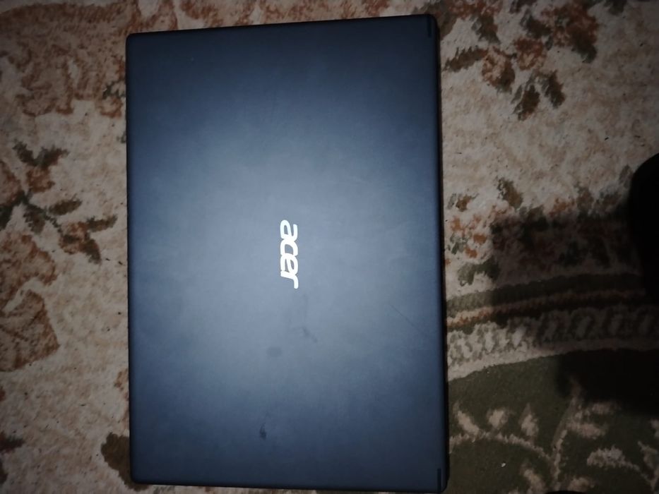 Продам ноутбук в хорошем состояние