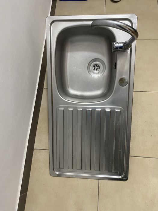 Chiuveta inox cu baterie si racoarde