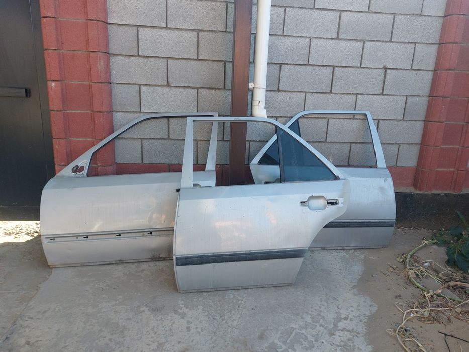 Мерседес 124 есиктер