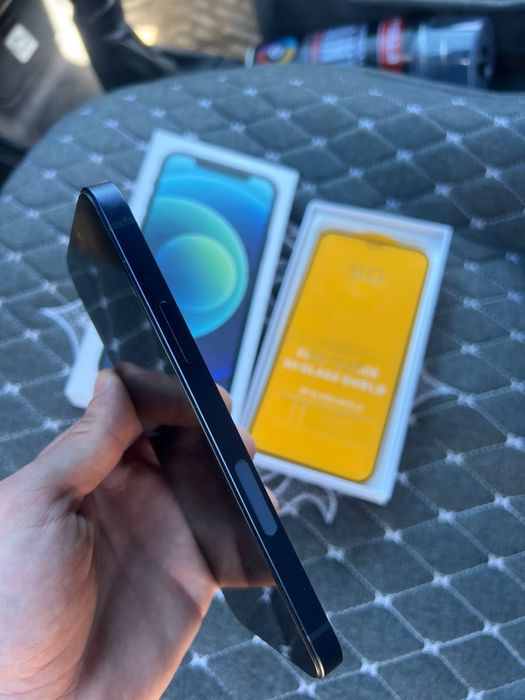 Продам айфон 12 в идеальном состоянии