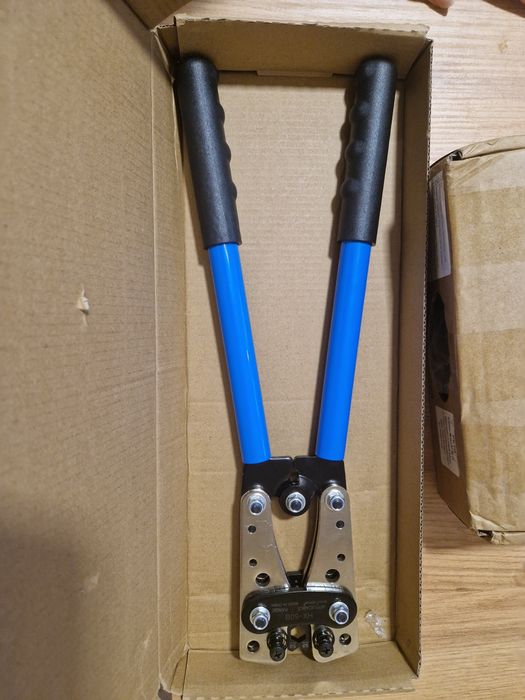 Кербовъчни клещи