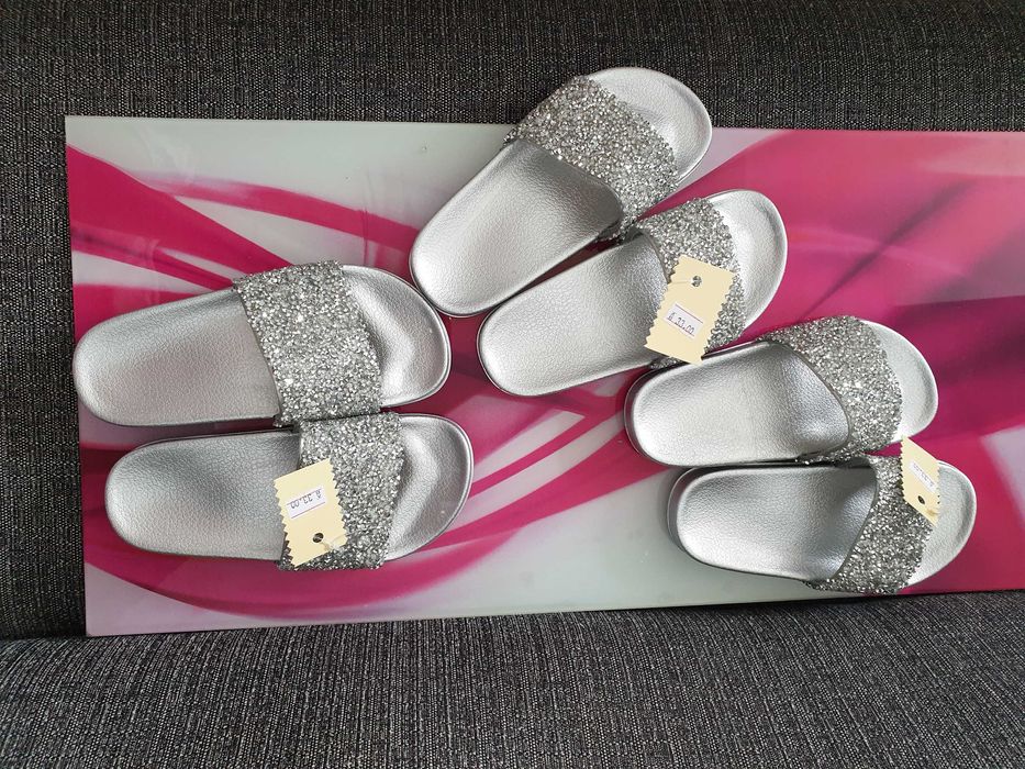 Намалени от 33 лв Детски чехли, сребро брокат номер 30 джапанки
