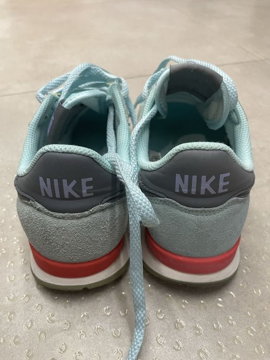 Женски Найк оригинал 37.5н