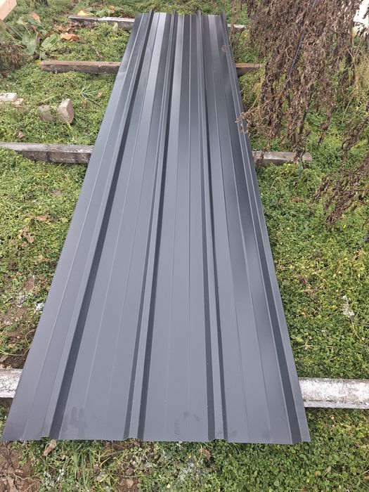 Tabla cutata gard, acoperis