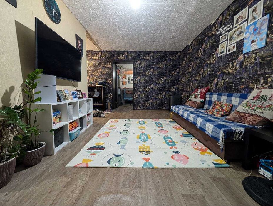 Продам 2 комнатную квартиру в 13 микрорайоне, с мебелью и техникой