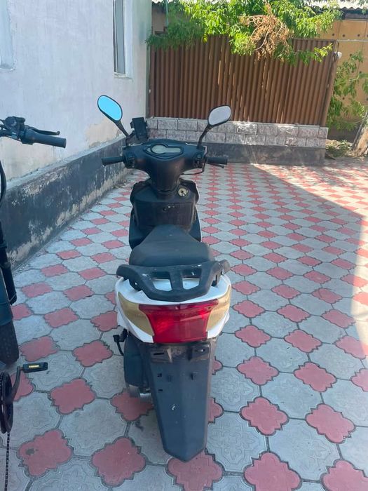Продам Мопед vsune