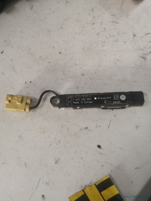 Amplificator Antena Volkswagen Tiguan (5N_) [ 2007 - > ] Oem 5N0035552