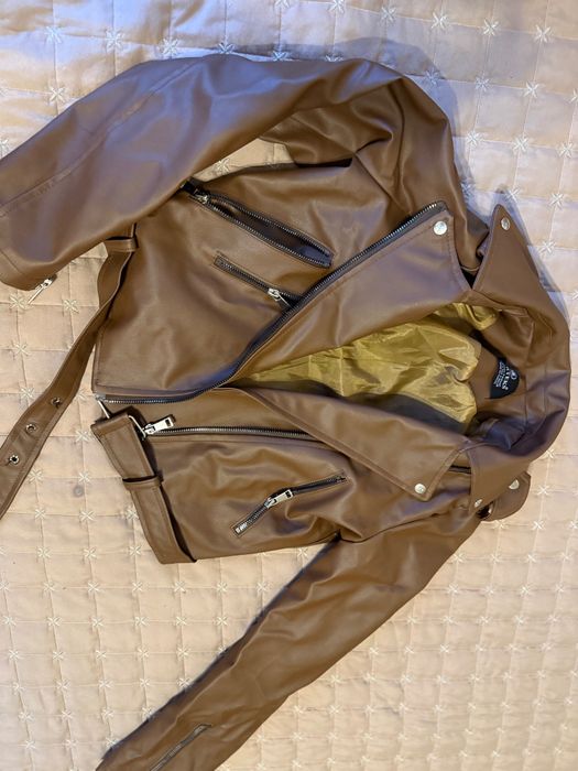 Кожено кафяво яке