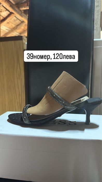 Дамски маратонки, сандали,токчета и чехли guess