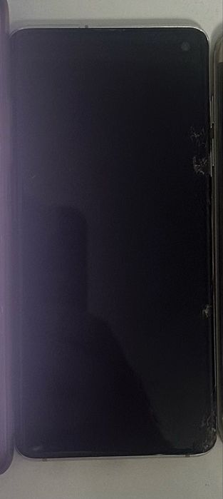 Vand telefoane pentru piese