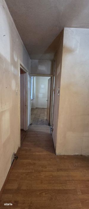 Apartamen cu 3 camere situat in Centrul Nou, decomandat, etaj 2/4!