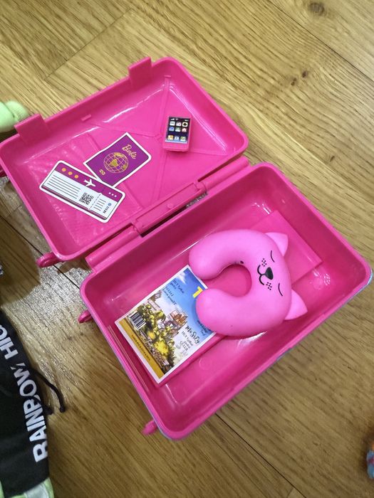 Одежда и аксессуары для кукол