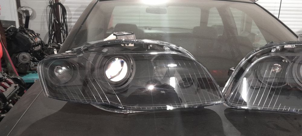 Продавам фарове за а4 б7