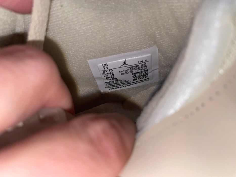 Încălțăminte NIKE Air Jordan Retro 4 off white nr 45