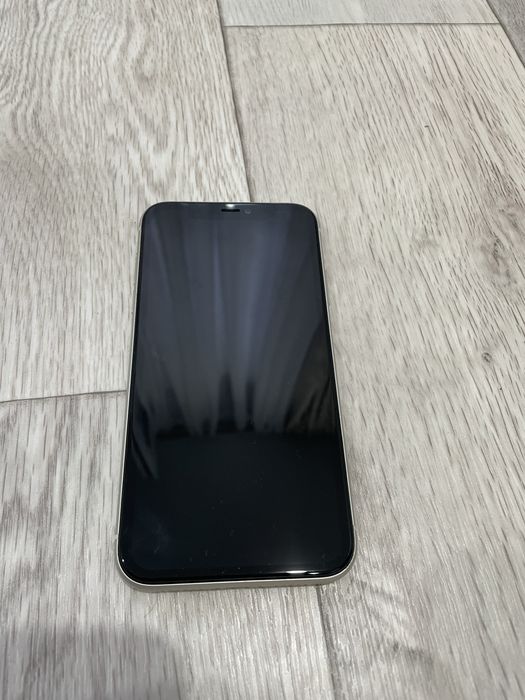 Продам айфон 11 64gb
