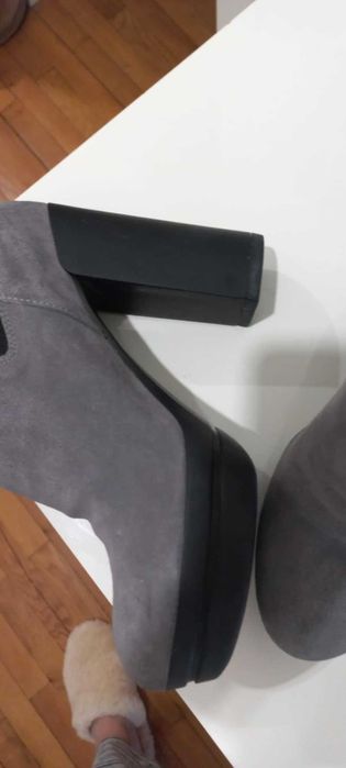 Ghete din piela intoarsa HOGAN 37,5