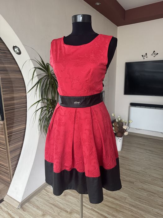 Къса официална рокля Lucy- обличана веднъж!