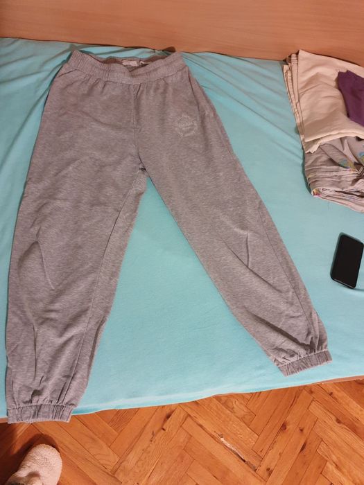 Сива спортна долница