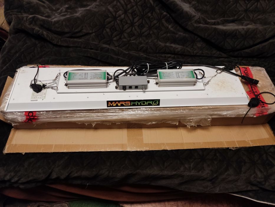 Лампа для растений Mars Hydro TSL2000