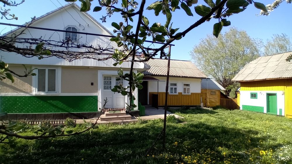 Vând gospodărie la tara