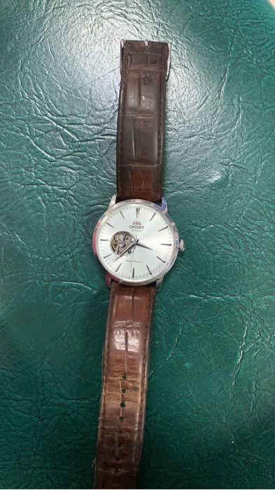 Продам часы механические