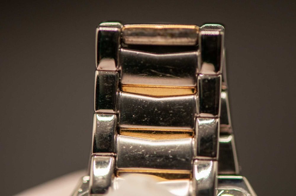 Дамски часовник с швейцарски механизъм и 18К масивно злато - Croton 18KT Equator