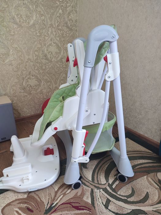 Продам стол для кормления