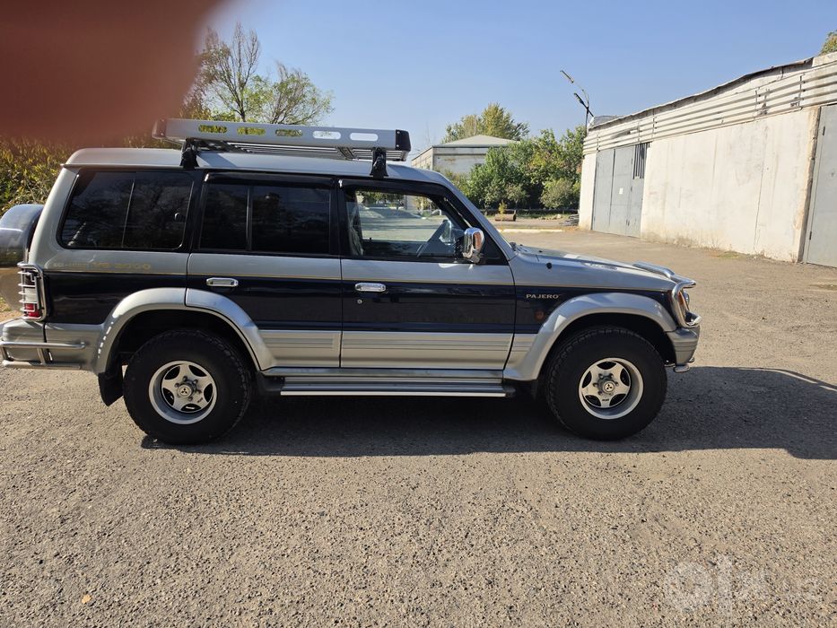 Mitsubishi Pajero 2