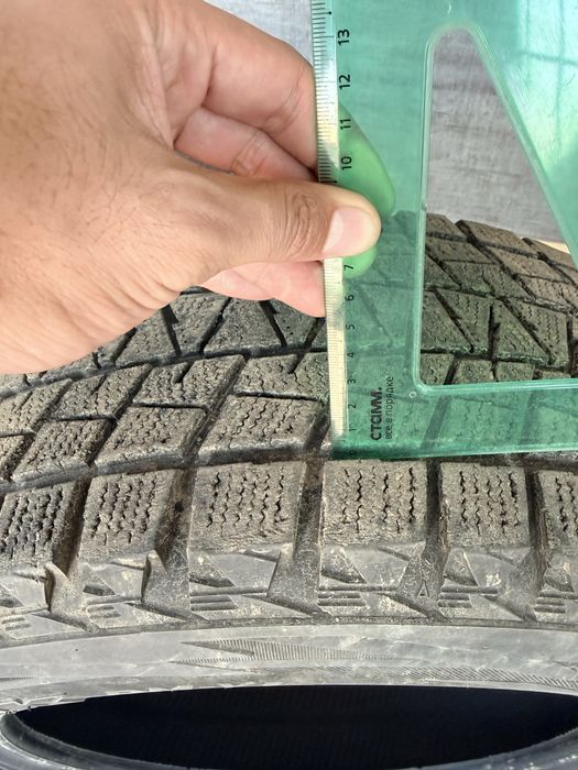 Bridgestone 255/60 R18 зимняя