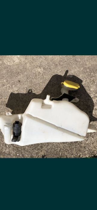 Казанче за чистачки рено Сценик рх4