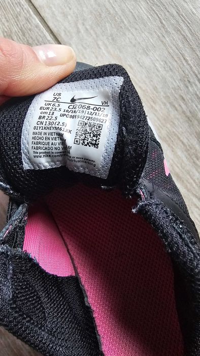 Adidasi nike, fetite