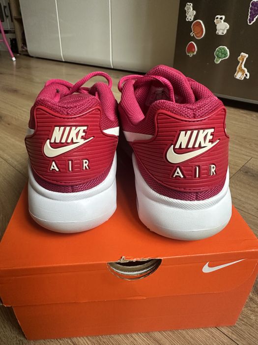 Дамски маратонки Nike