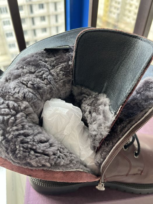 Женские зимние ботинки