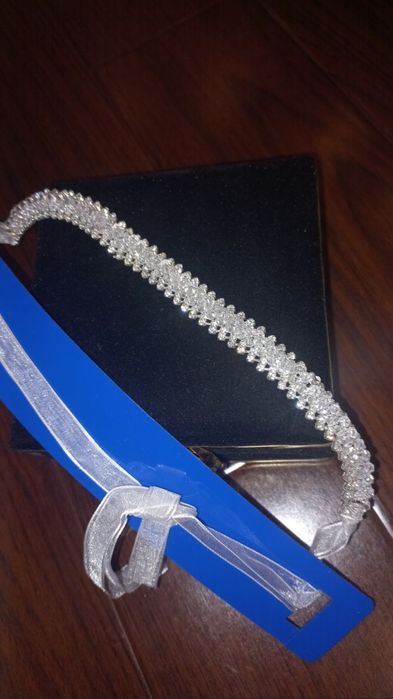 Продам красивый аксессуар бижутерия  и серьги вечерние