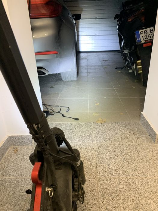 Електпическа тротинетка kukirin m4