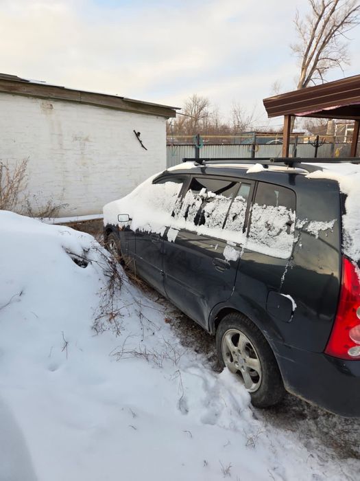 Продам машину Мазду