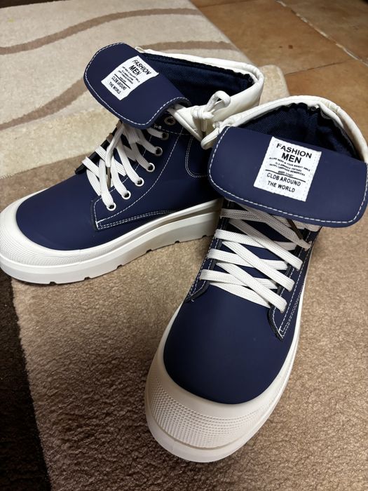 Adidasi design modern