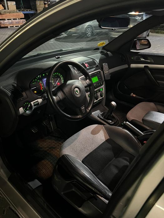 Vând skoda 2 vrs