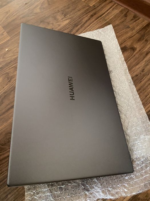 Huawei 1155G7 Core i5,стильный нови