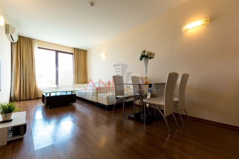 Продава се Двустаен апартамент в к.к. Златни пясъци - 56 кв.м за 2840 €/кв.м - Снимка #3