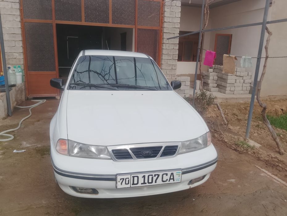 Mashina zo'r idlay sastiyada