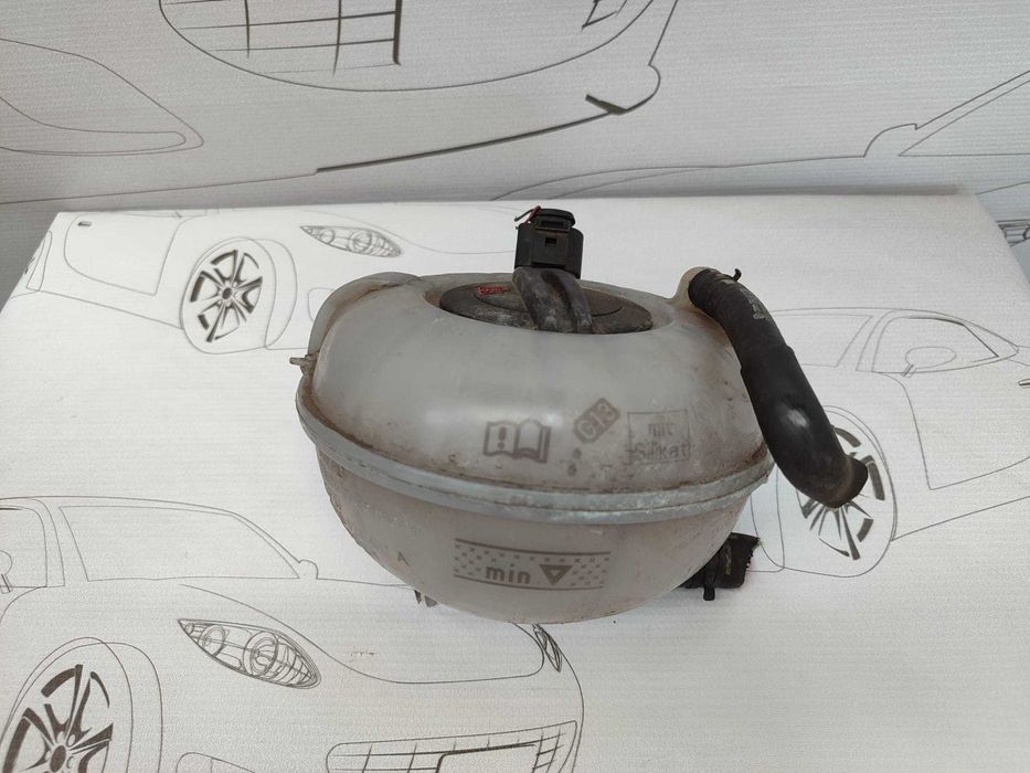Vas Expansiune Volkswagen Golf 7 Hatchback 2012–2017 / Cod OEM 5Q0121407A (5D2)